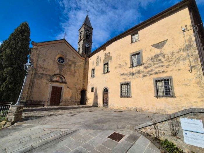 Casa con 6 locali in vendita in Fraz Castel Focognano, Castel Focognano