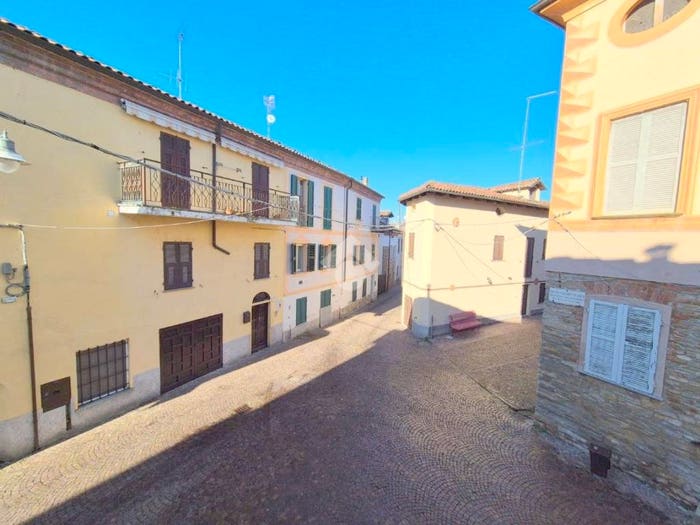 Casa con 6 locali in vendita in Via Gallareto, Terzo