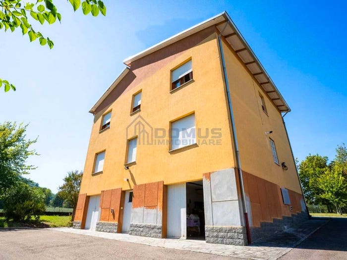 Casa con 5 locali in vendita in Via Risorgimento, Centro, Quattro Castella