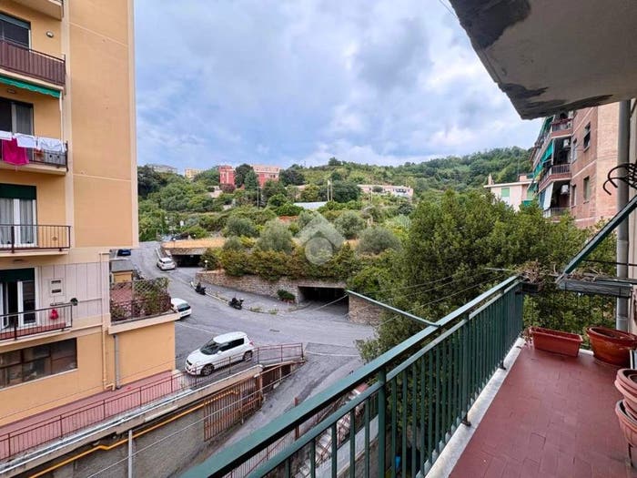 Appartamento quadrilocale in vendita in Via agosti guido, Cornigliano, Genova