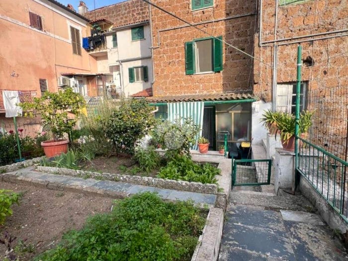 Appartamento bilocale in vendita in Via Repubblica, Centro, Civita Castellana