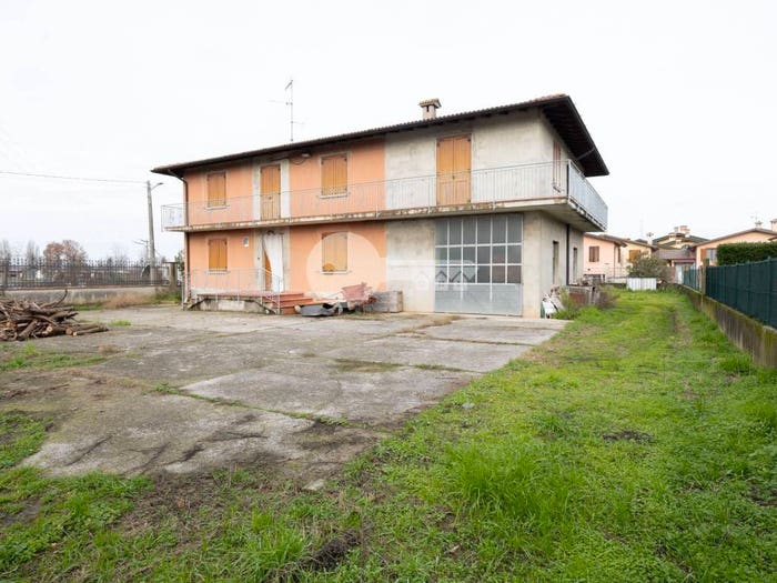 Casa con 6 locali in vendita in Via Manzoni, Pavone del Mella