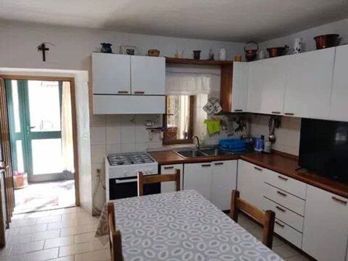Appartamento trilocale in vendita in Castagnola, Massa