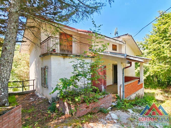 Casa con 6 locali in vendita in Via Colle Nardello Secondo, Campoli Appennino