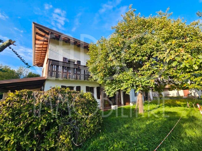 Casa con 6 locali in vendita in Borgo Menut, Centro, Cassacco