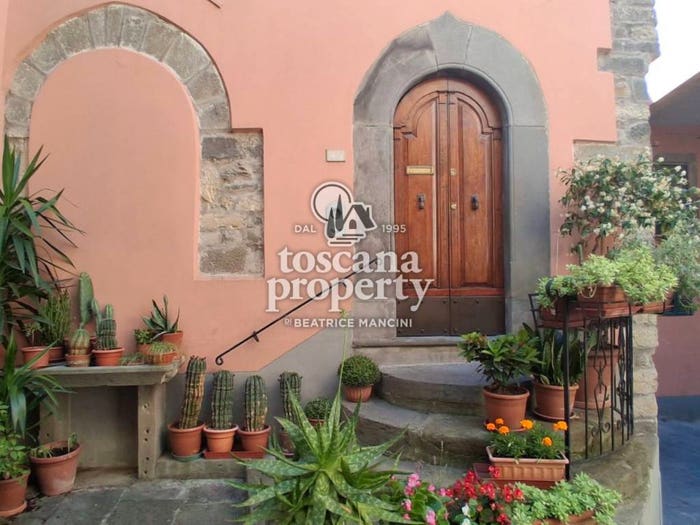 Casa con 6 locali in vendita in Via di Mezzo, Centro, Barga