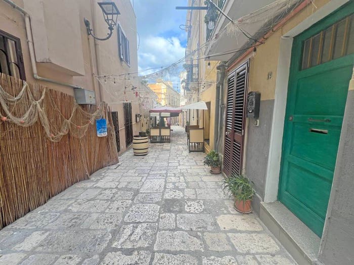 Casa bilocale in vendita in Via Santa Chiara, Centro Storico, Brindisi