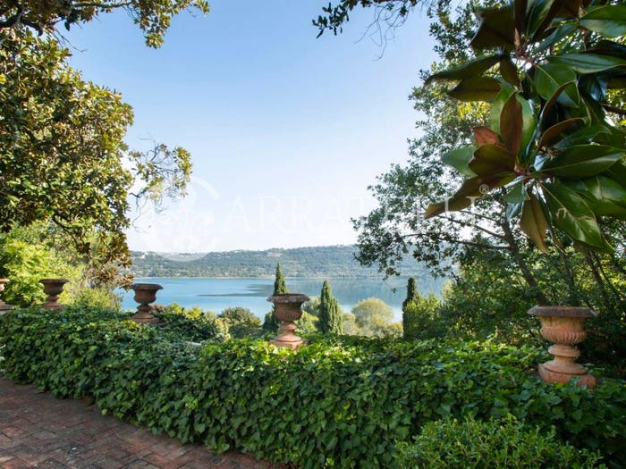 Casa con 6 locali in vendita in via dei Pescatori, Centro, Castel Gandolfo