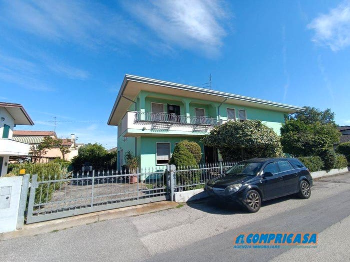 Casa con 6 locali in vendita in Centro, Casale di Scodosia