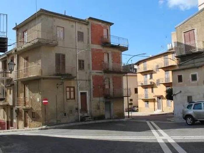 Casa trilocale in vendita in Largo San Gaetano, Cianciana