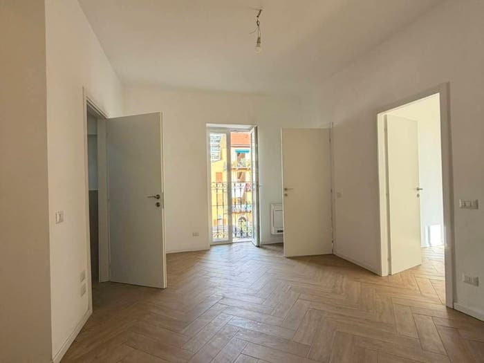 Appartamento bilocale in vendita in Via Giovanni Battista Sammartini, Centrale, Milano