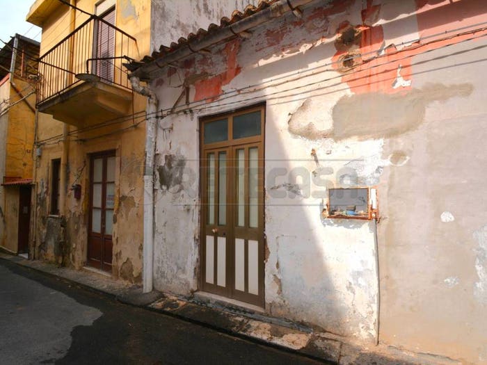 Casa bilocale in vendita in Via Sibari, Gonzaga, Messina