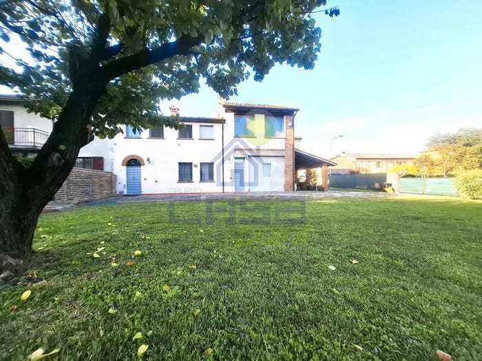Casa con 6 locali in vendita in VIA MARCONI, Centro, Monticelli d'Ongina