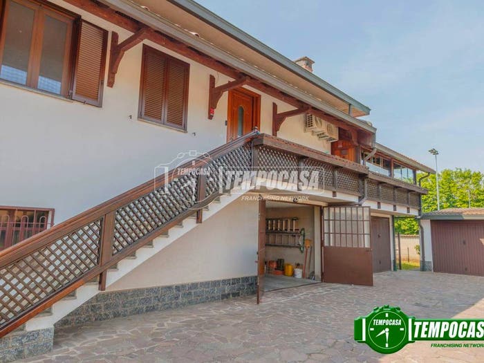 Appartamento trilocale in vendita in Via Giuseppe Garibaldi, Bubbiano