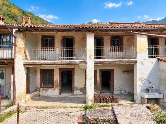 Casa con 6 locali in vendita in Via colognola, Viadanica