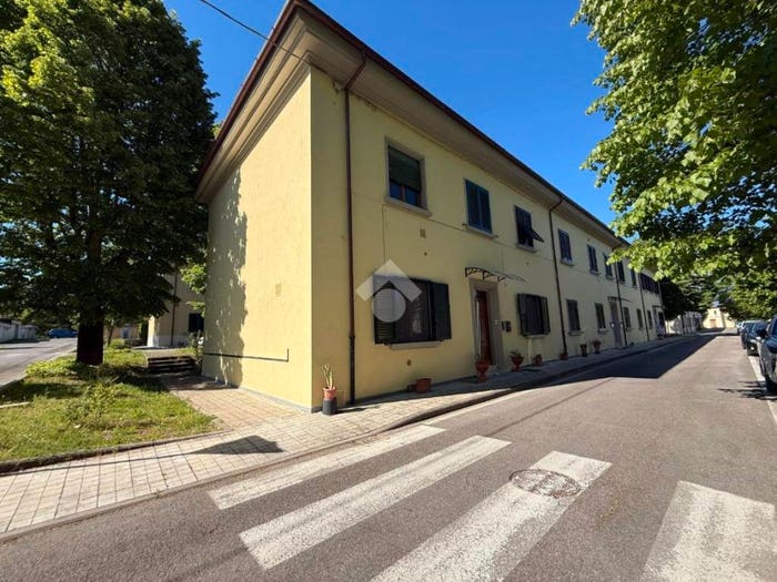 Appartamento con 5 locali in vendita in Via M Girolami, San Cipriano SBarbara Centinal, Cavriglia