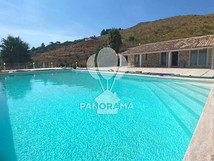 Casa con 6 locali in vendita in Contrada Sarmuci, Castellammare del Golfo