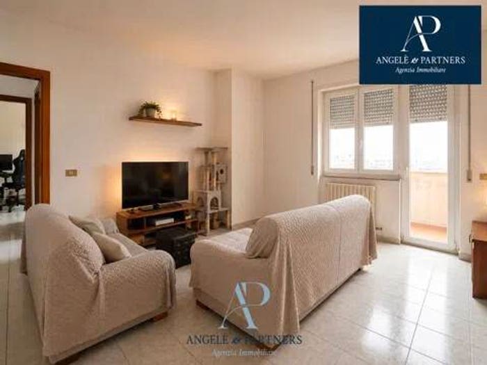 Appartamento con 5 locali in vendita in Via Pistoia, Stadio, Lecce