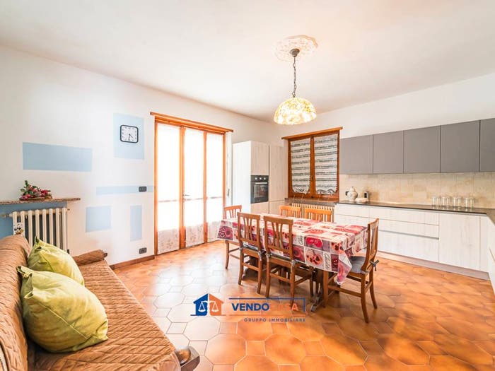 Casa con 6 locali in vendita in Centro, Cherasco