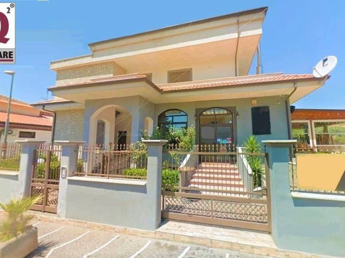 Casa con 6 locali in vendita in corso oriente, Falciano del Massico