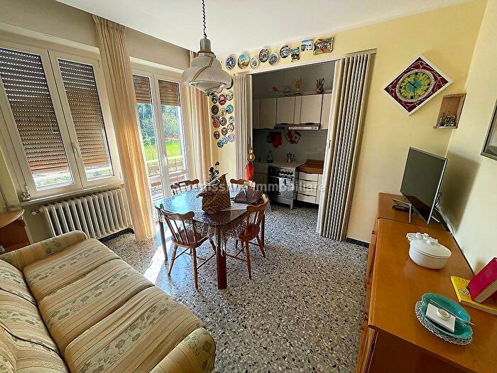 Appartamento con 5 locali in vendita in Apsella, Montelabbate