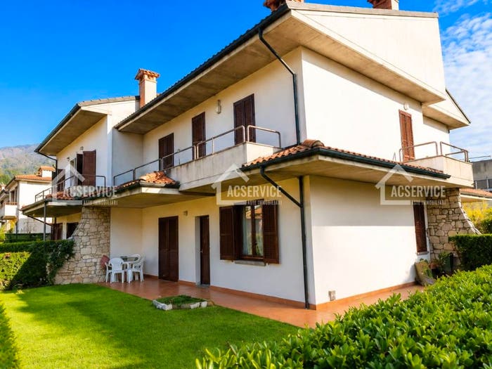 Appartamento con 5 locali in vendita in Via Alessandro Manzoni, Bovezzo