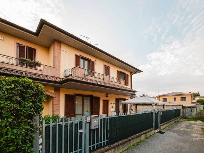 Casa quadrilocale in vendita in Via dei Beccaria, Roncaro