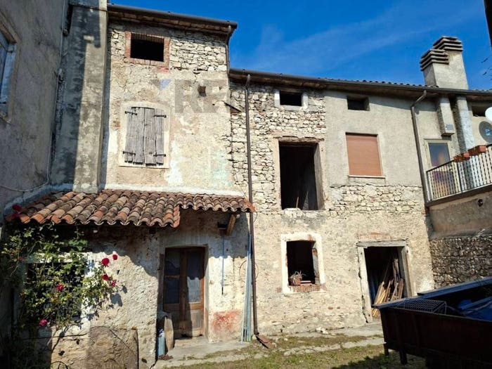 Casa con 6 locali in vendita in Via Toti, Tovena, Cison di Valmarino