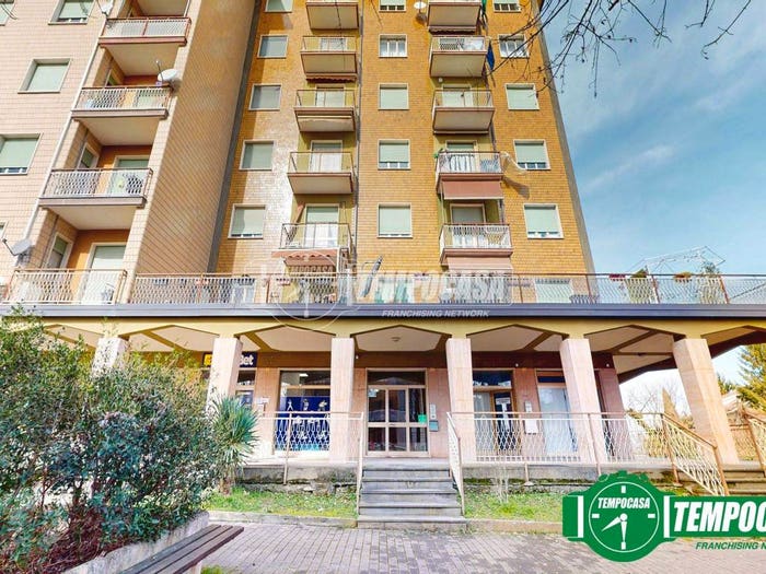 Appartamento quadrilocale in vendita in Viale Stazione Centrale, Centro, Ovada