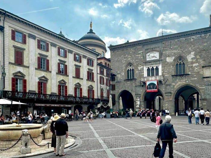 Casa con 6 locali in vendita in piazza vecchia, Duomo Piazza Vecchia, Bergamo