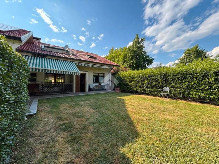 Casa con 5 locali in vendita in Via A Moro, Centro, Forno Canavese
