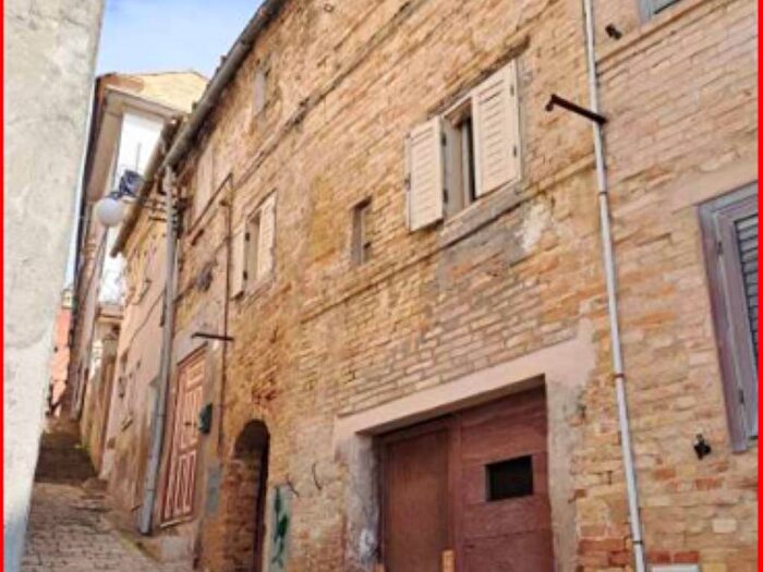 Appartamento quadrilocale in vendita in Vicolo Tintillo, Centro, Montegranaro