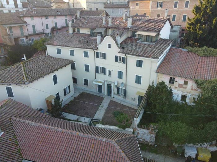 Casa con 6 locali in vendita in Via Roma, Centro, Mombaruzzo