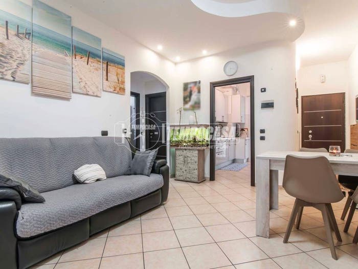 Appartamento trilocale in vendita in Via Caduti del Lavoro, Gorla Maggiore