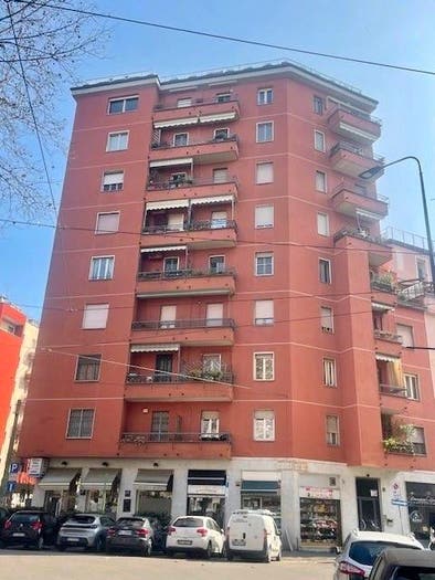 Appartamento trilocale in vendita in Via Giovanni Cadolini, Lodi Brenta, Milano