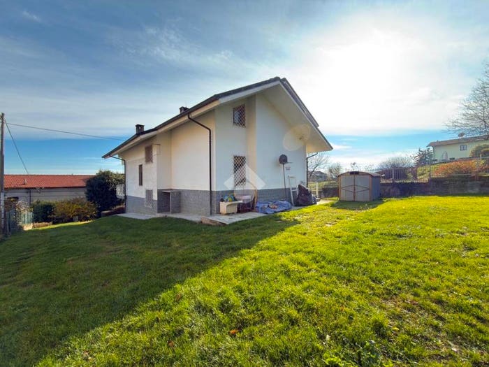 Casa con 6 locali in vendita in Via villanova, Centro, Giaveno