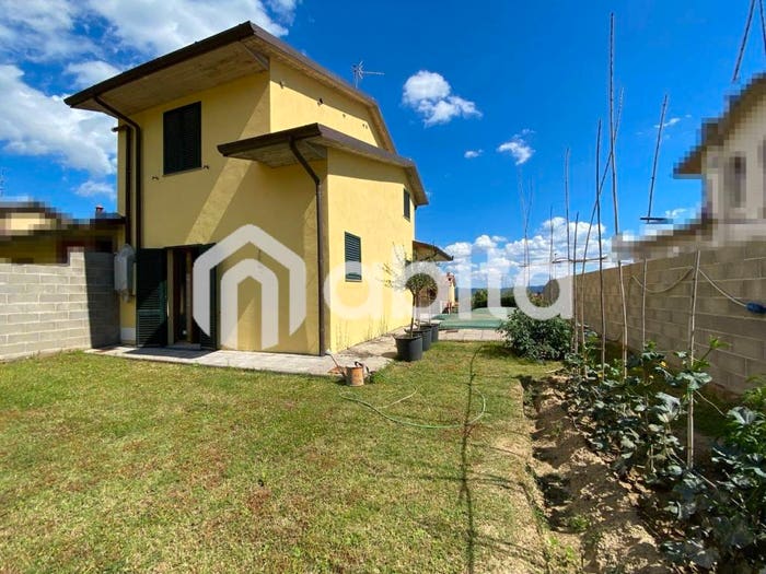 Casa trilocale in vendita in VIA COLOMBO, San Giustino Valdarno, Loro Ciuffenna