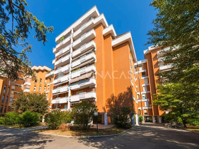Appartamento con 6 locali in vendita in Via San Donato, San Donato, Bologna