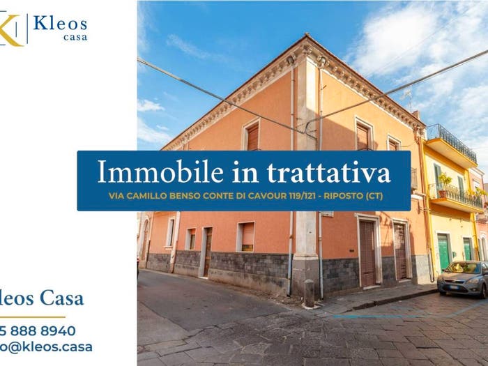 Casa quadrilocale in vendita in Via Camillo Benso Conte Di Cavour, Centro, Riposto