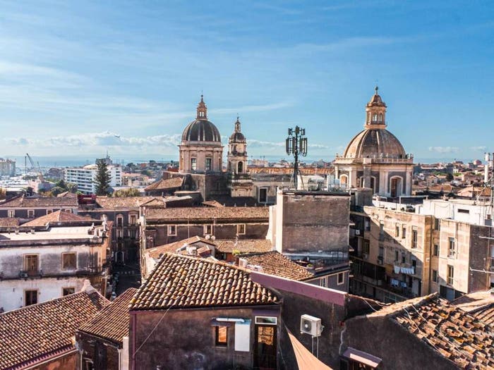 Appartamento quadrilocale in vendita in Piazza Ogninella, Centro Storico, Catania