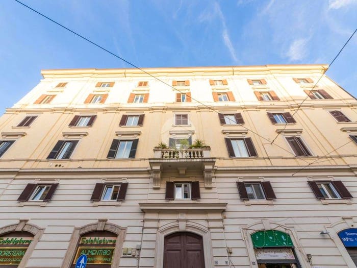 Appartamento quadrilocale in vendita in Via Emanuele Filiberto, San Giovanni, Roma