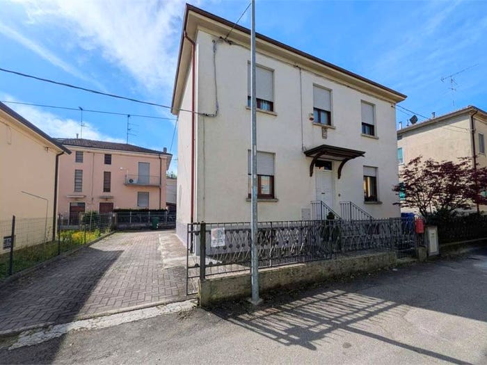 Casa con 6 locali in vendita in Centro, Fidenza