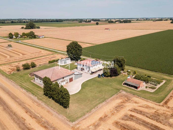 Casa con 6 locali in vendita in Via Camerone, Frazioni di Molinella, Molinella
