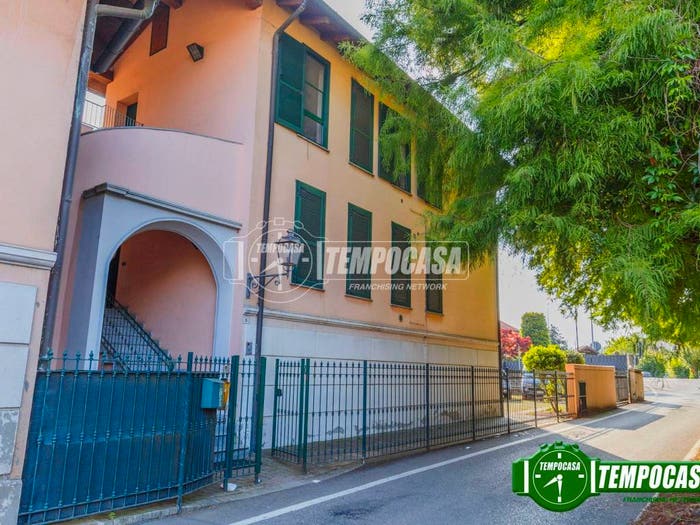 Appartamento bilocale in vendita in Via Colombo, Binasco