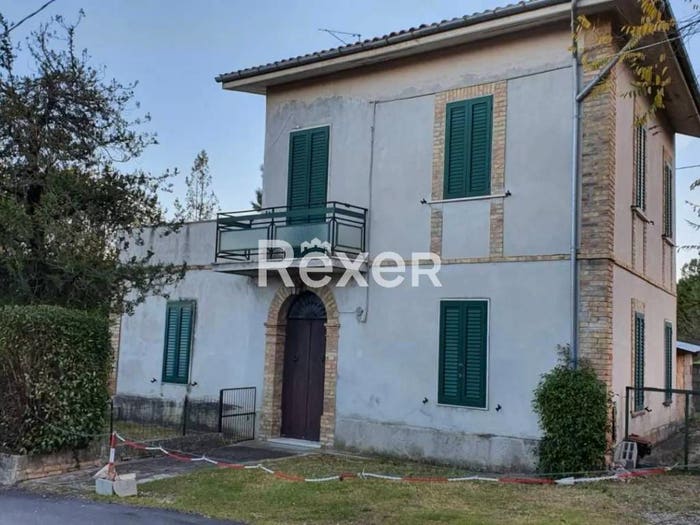Casa con 5 locali in vendita in Frazione Collebigliano, Collebigliano, Civitella del Tronto