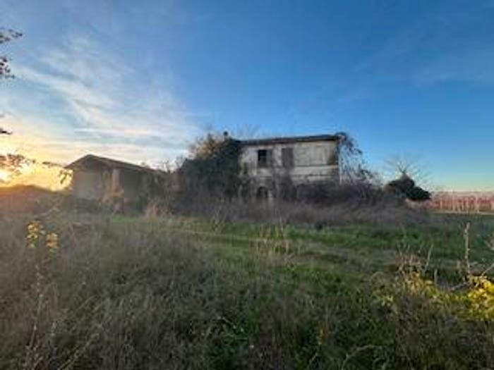 Casa con 6 locali in vendita in Carpinello, Forlì