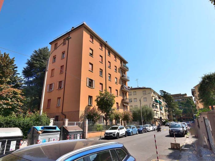Appartamento trilocale in vendita in Via Vizzani, Massarenti, Bologna