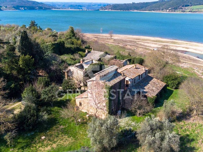 Casa con 6 locali in vendita in Vocabolo Pomurlo Vecchio, Baschi