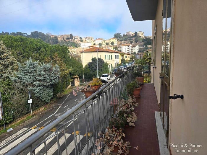 Appartamento con 5 locali in vendita in Via Fratelli Rosselli, Centro, Chiusi