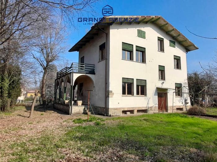 Casa con 6 locali in vendita in Strada Barco, Centro, Montecchio Emilia
